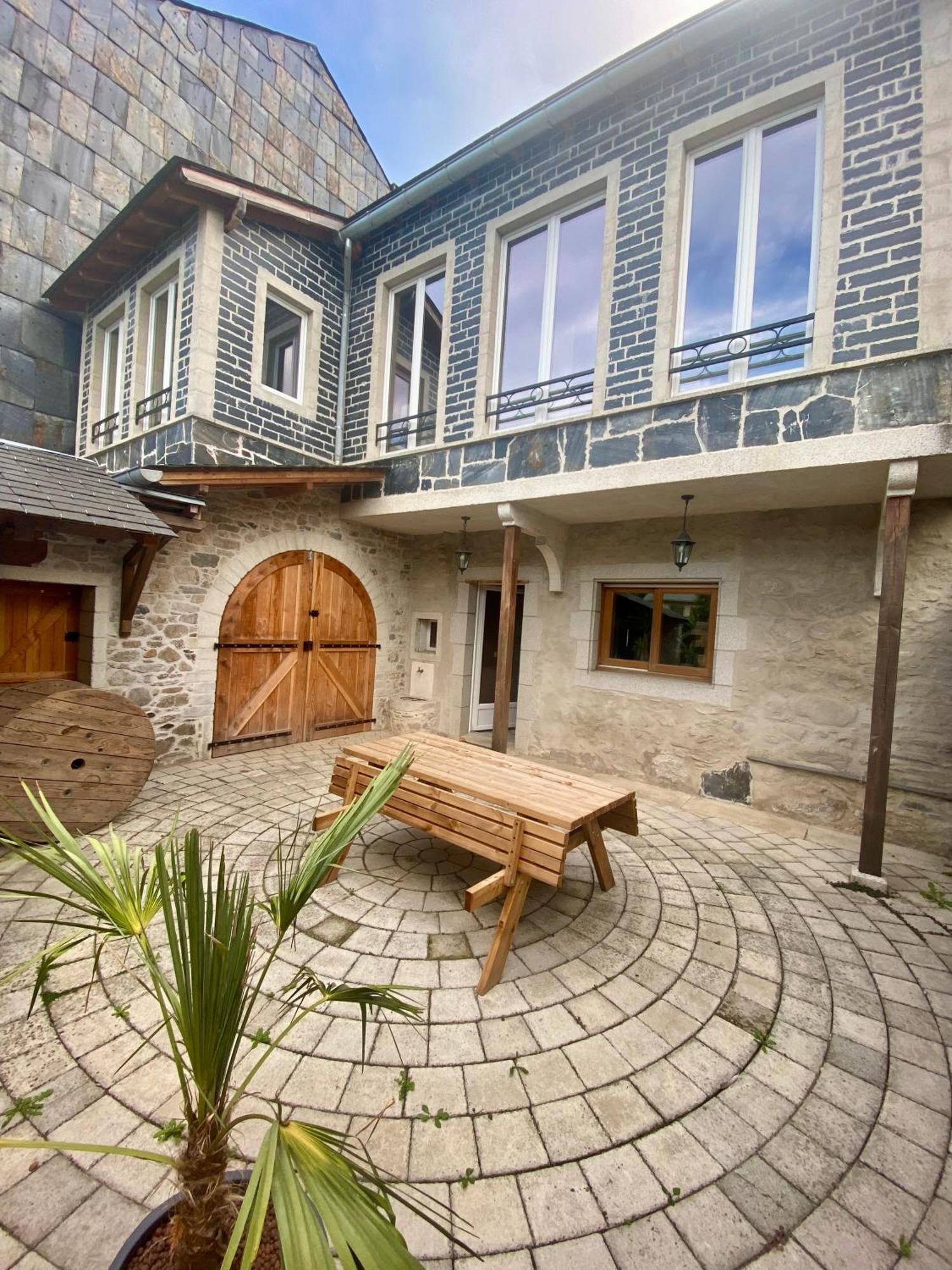 Gite Belfortes Plein Coeur De Brassac Brassac  Esterno foto